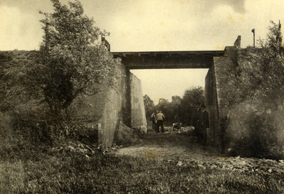 220420 Gezicht op een doorlaatbrug in de spoorlijn tussen Oeffelt en Gennep.